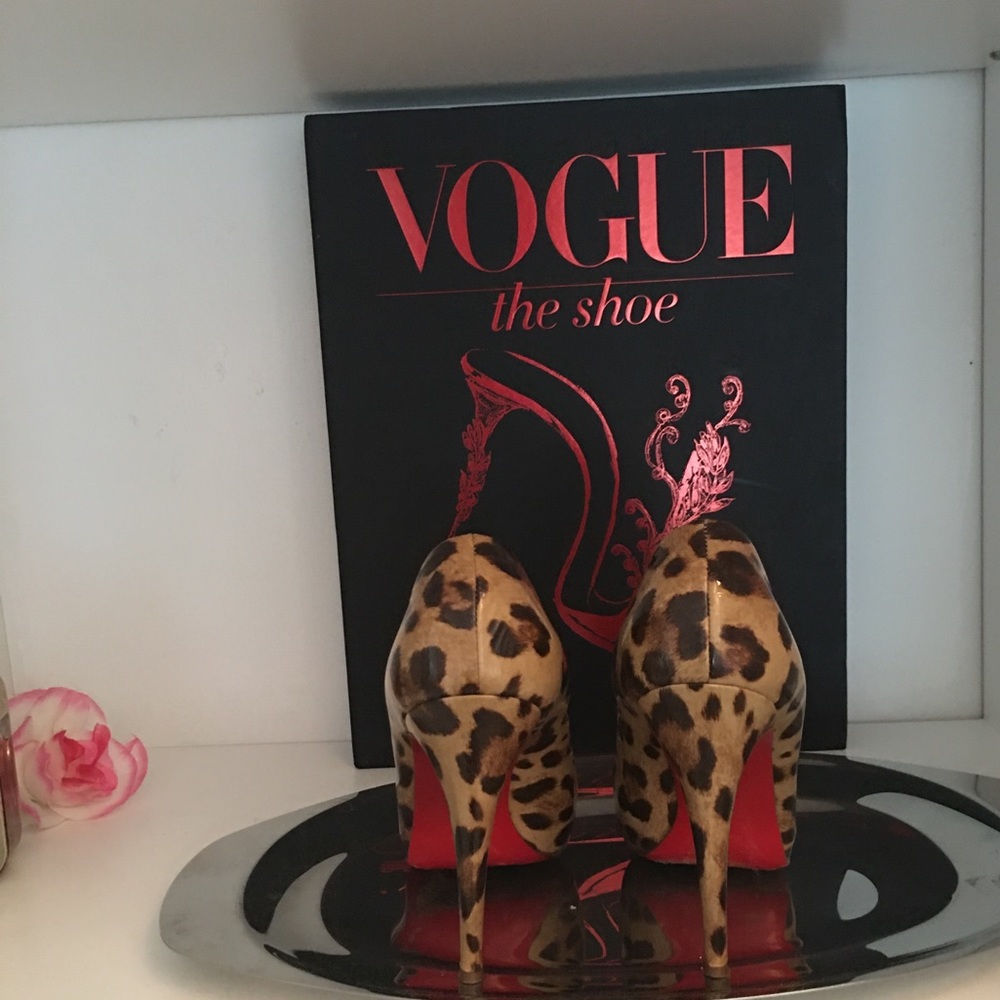 Christian Louboutin (Pre-Owned)